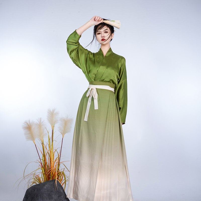 摸鱼儿【无名】汉元素飞机袖渐变马面裙渐新中式日常半身裙汉服