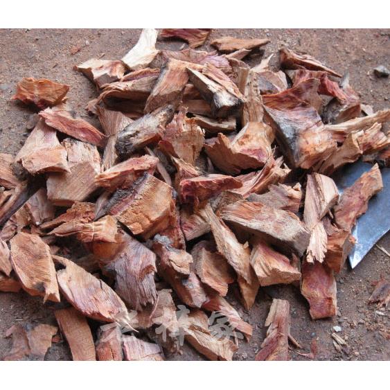 实木地板樟树根 防虫防蛀香樟木块 天然红樟木 土沉香樟木片