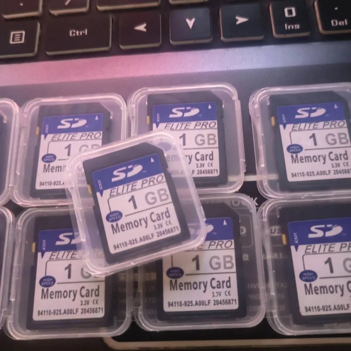 华灿兴LED控制器,幻彩灯带控制器,专用记忆卡，自带DAT文件