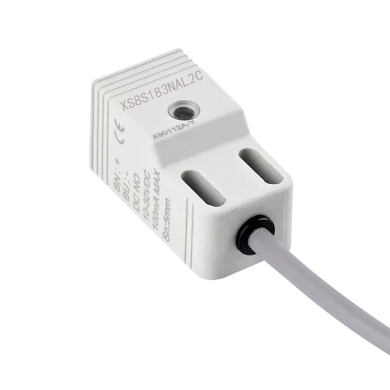 XS8S183NAL2C电感式方形接近开关XS8S183NBL2C PAL2C PBL2C传感器
