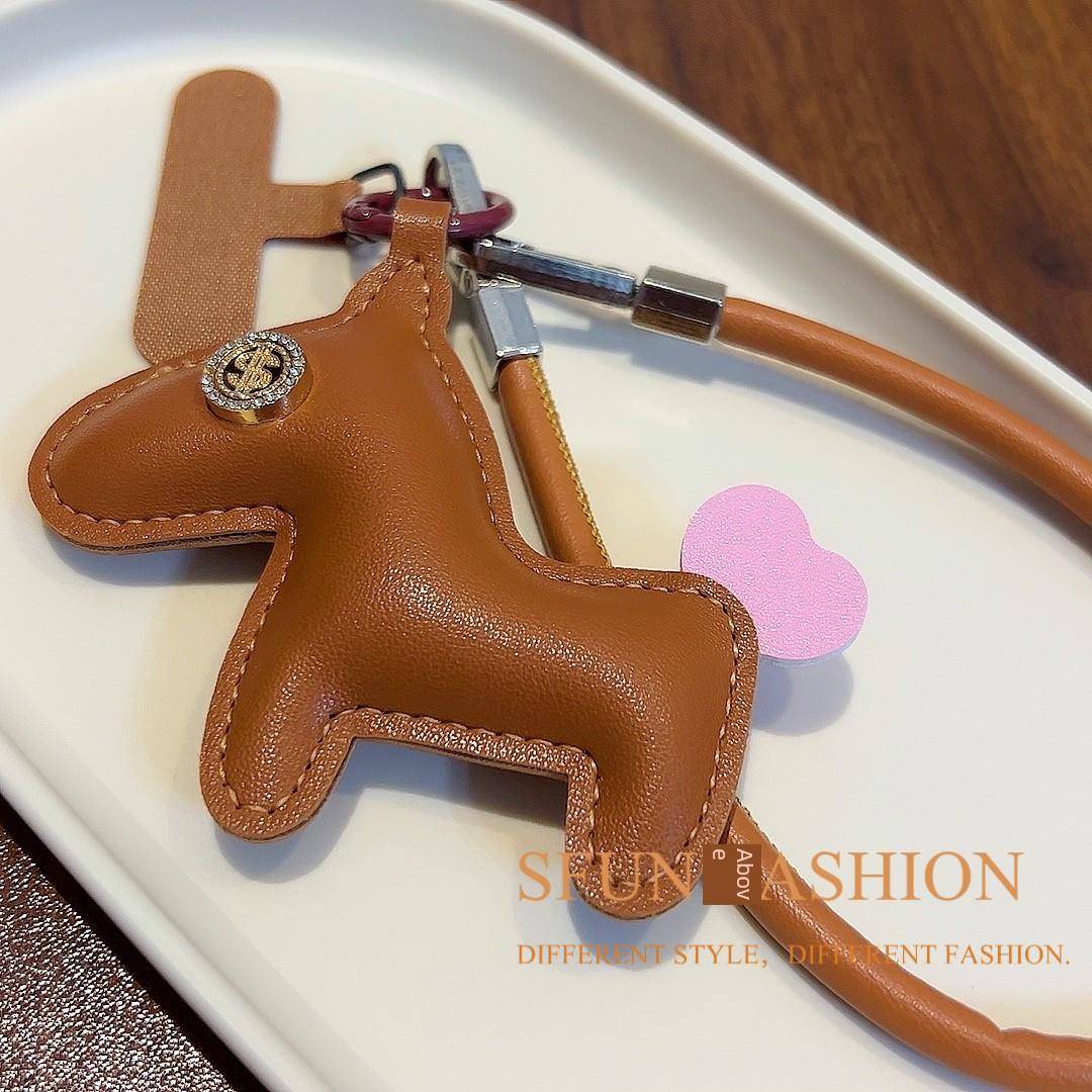 SFUN高端手机挂炼短绳腕带垫夹片ccd相机饰女包挂件防丢棕色小马