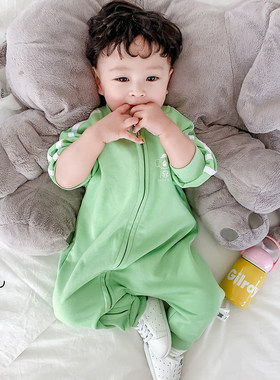 百天婴儿秋装外出连体哈衣新生儿潮服网红宝宝爬行服幼童洋气抱衣