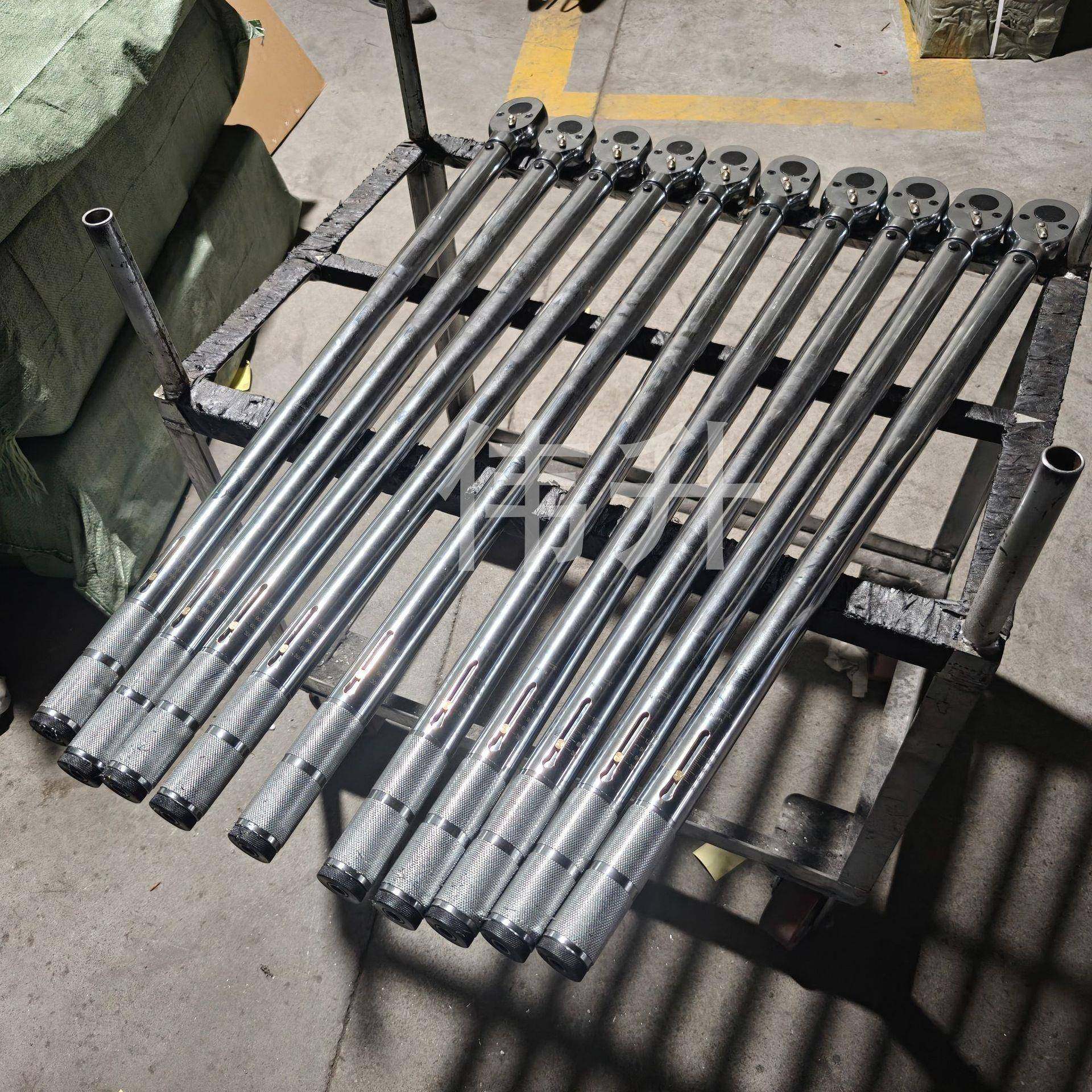 传送带滚筒轴承螺栓扭矩控制扳手咔哒式扭力扳手100Nm厂家