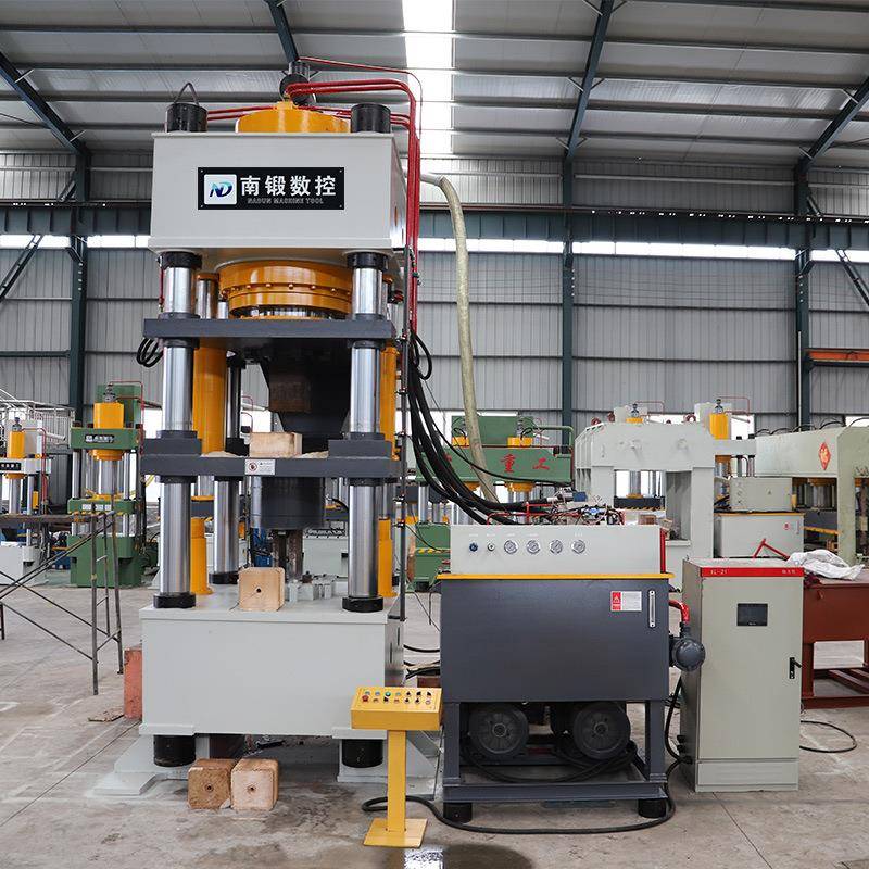 1000吨牛羊舔砖液压机25KG盐砖机全自动粉末成型液压机四柱压力机