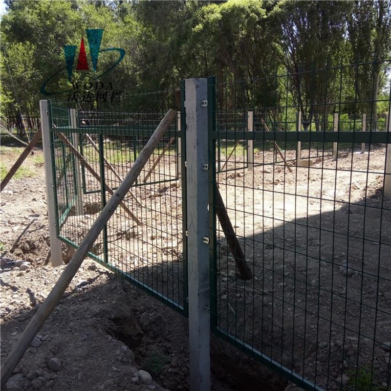 铁路通线c金属网片防护栅栏8002 防护栅栏生产厂家 金属栅栏网