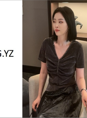 【樱子家】2306F褶皱V领串珠重工植绒打底上衣