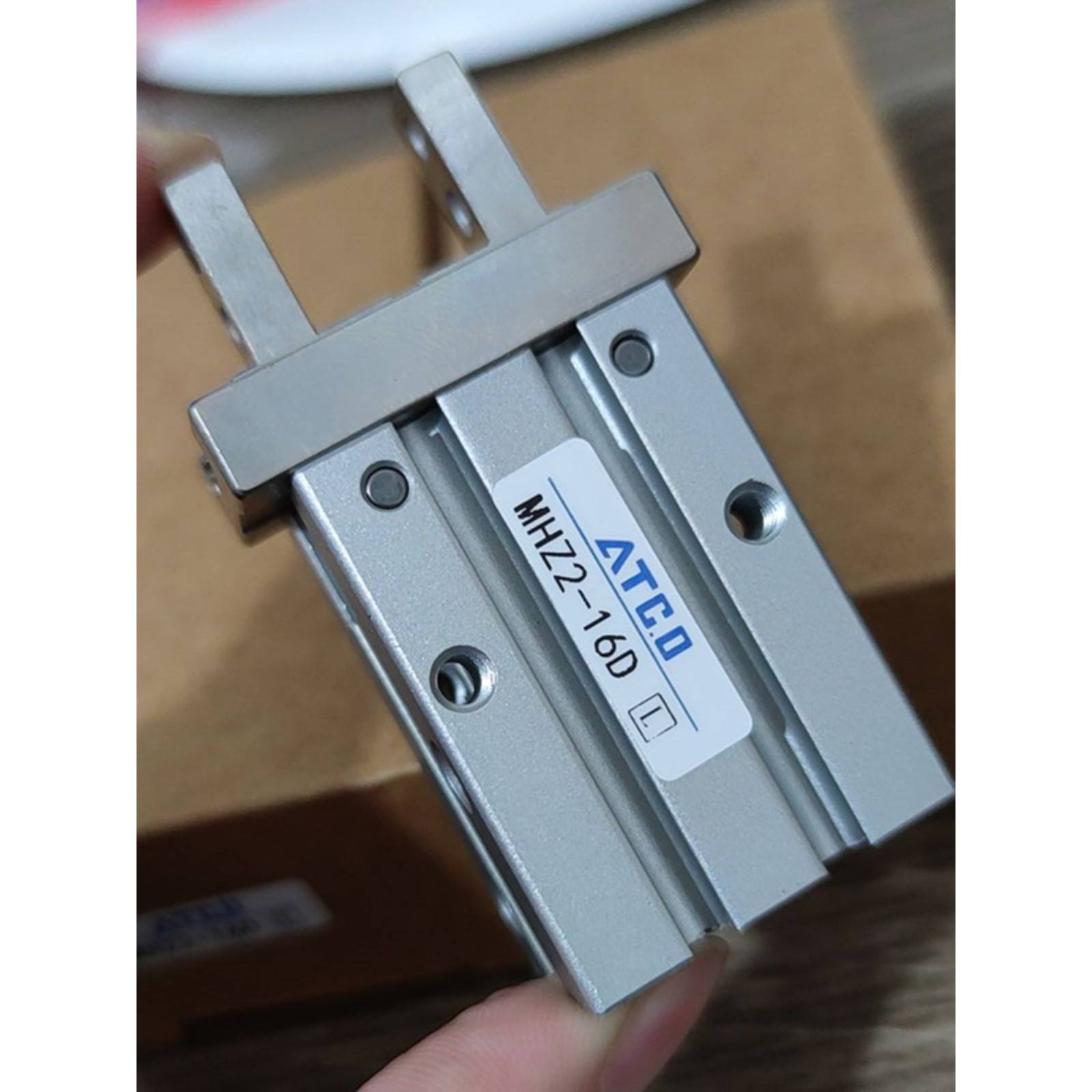 需定制气动手指气缸夹爪MHZ2-16D/MHZL2-10D/20D/25D/32/40D/S平