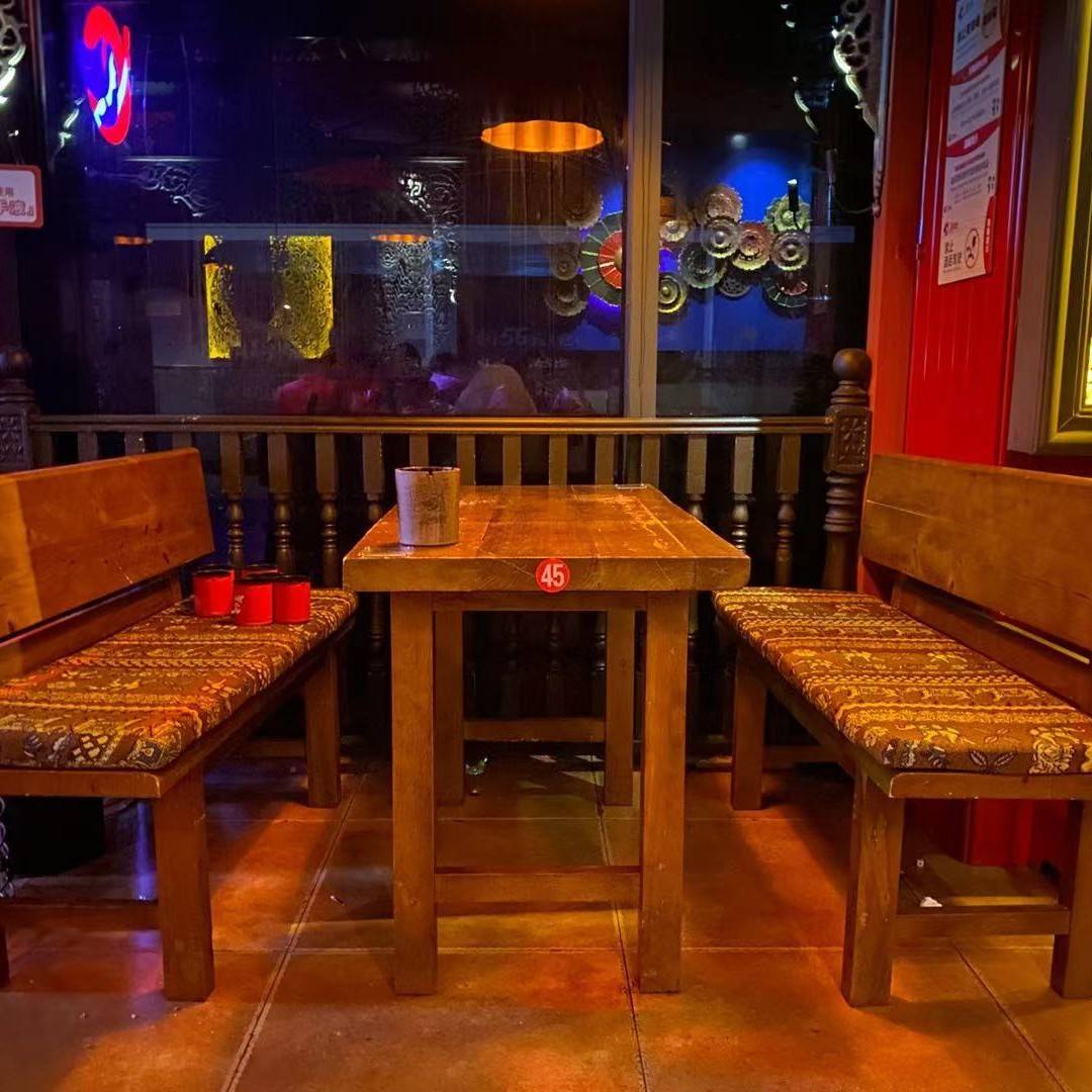 需定制海伦的小酒馆桌椅民间酒吧清楚酒吧桌椅摊位咖啡馆户外休闲