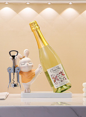 红酒架摆件轻奢高l档餐边柜氛围感家居兔子电视柜装饰新家乔迁礼