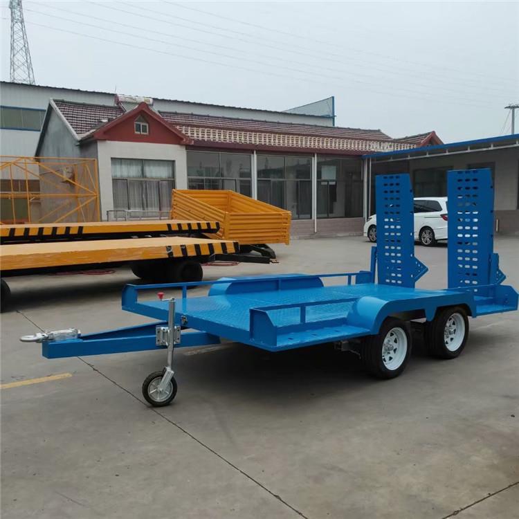 厂家供应半挂式运输车小型车辆拖车中置车桥车辆运输车供应