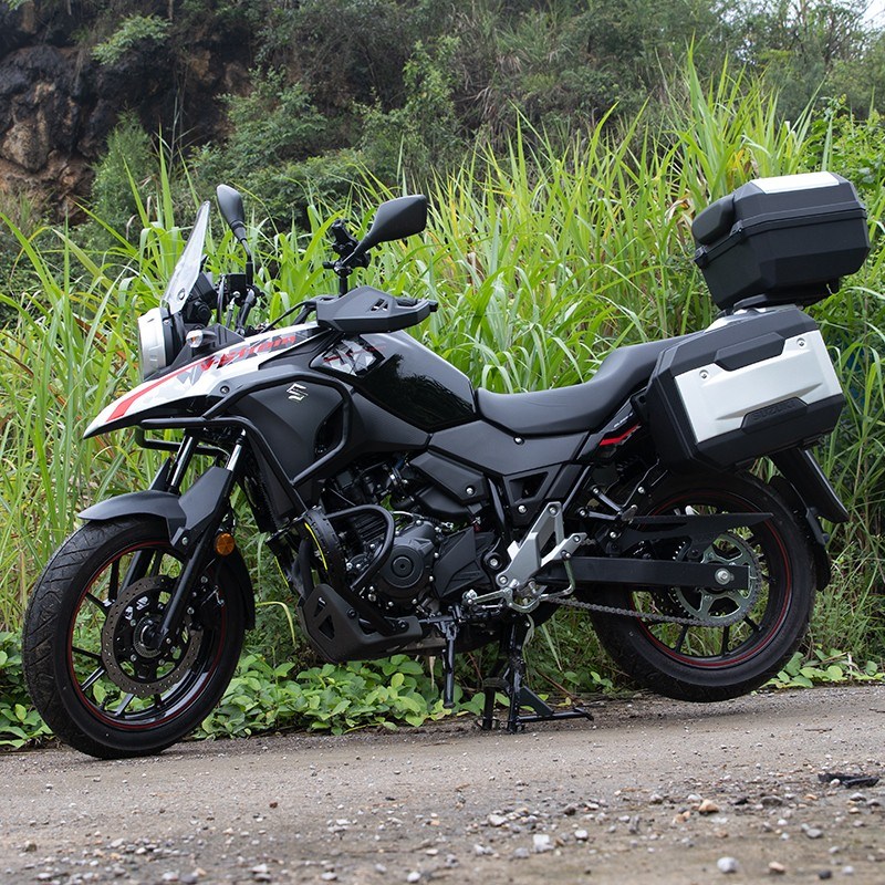 适用铃木DL250全包围保险杠前护杠防摔边箱护Q杠灯罩保护杆改装件