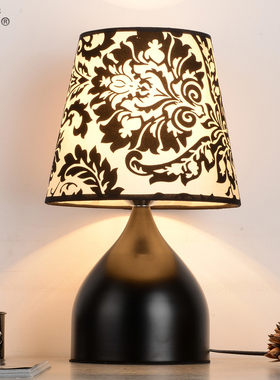 台灯卧室床头灯现代时尚简约黑色创意装饰LEDW台灯限区包邮