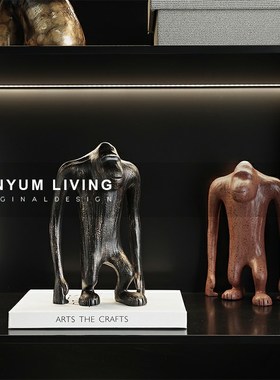 现代轻奢长e臂猿金属摆件售楼处样板间商场民宿酒吧高端工艺品摆
