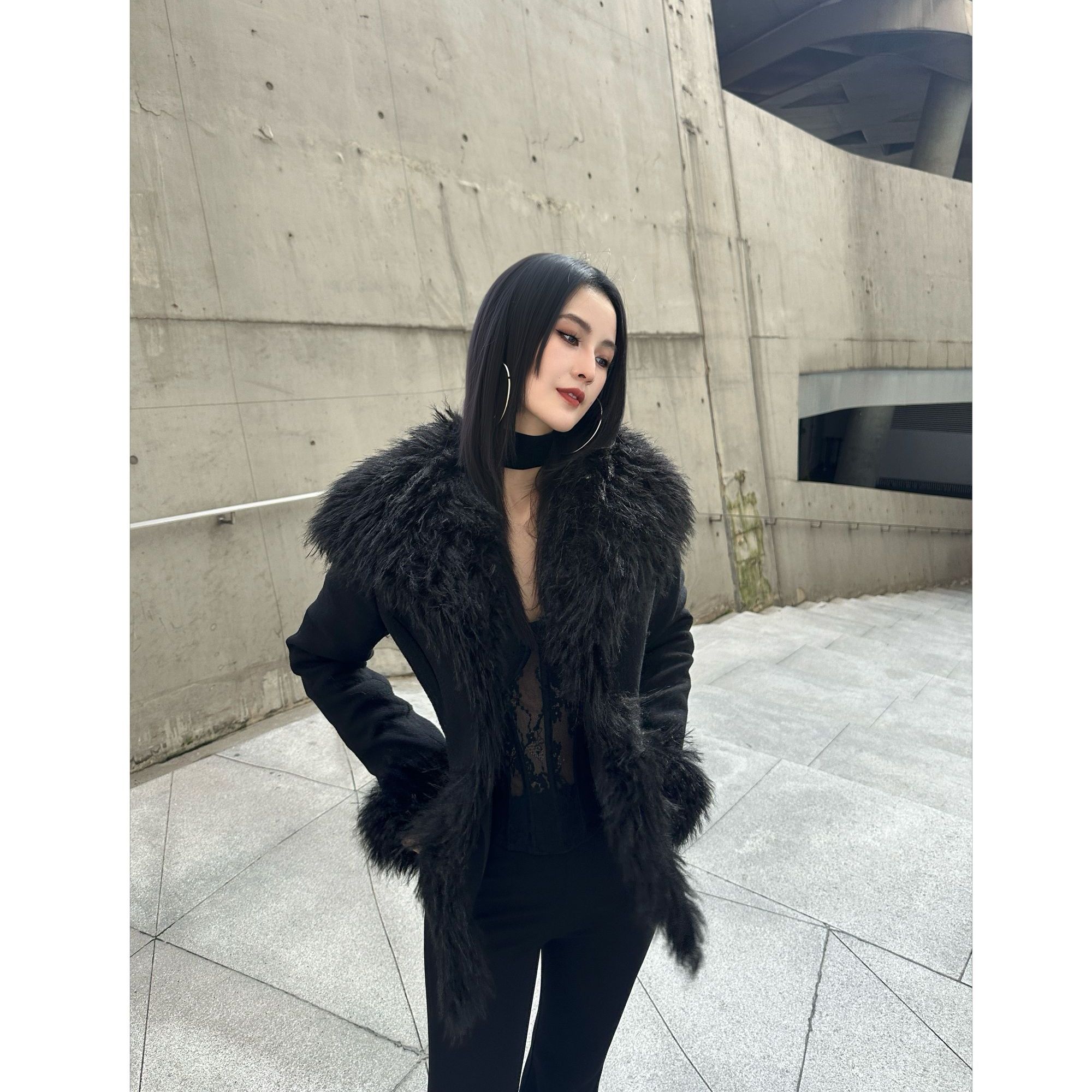 BETTERME黑色修身短款外套