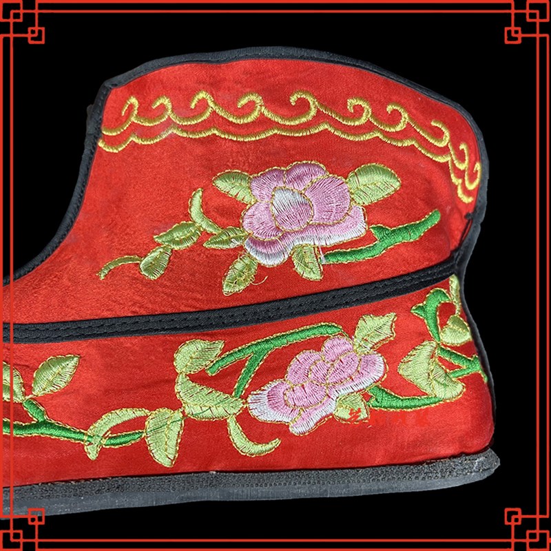戏曲彩快戏剧京剧武旦女薄底女打靴武旦靴战靴绣花轮胎底女快靴