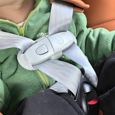 儿童推车座椅胸扣五点式安全带防挣脱胸夹固定锁扣婴儿车肩带夹子