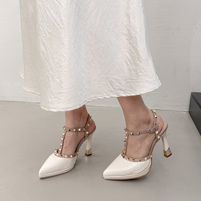 法式包头后空凉鞋女2026夏季外穿细跟尖头气质百搭铆钉大码高跟鞋