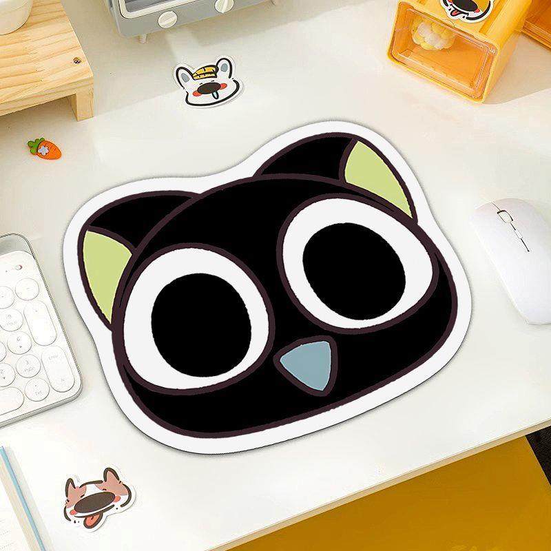 罗小黑可爱异形鼠标垫中号男女生护腕电脑键盘办公书桌垫耐脏防滑