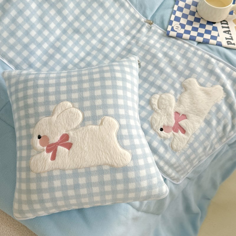 多巴胺抱枕被子两用加厚空调毯午睡办公室枕头被汽车载靠枕二合一