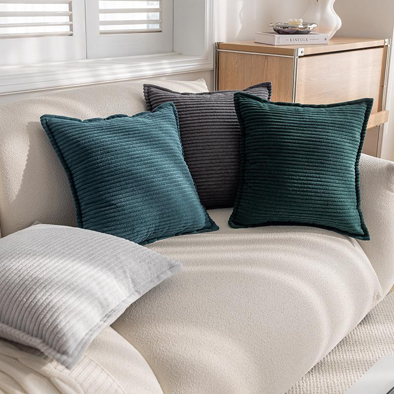 严选抱枕靠枕纯色沙发靠垫办公室腰枕午睡靠枕灯芯绒条纹抱枕套