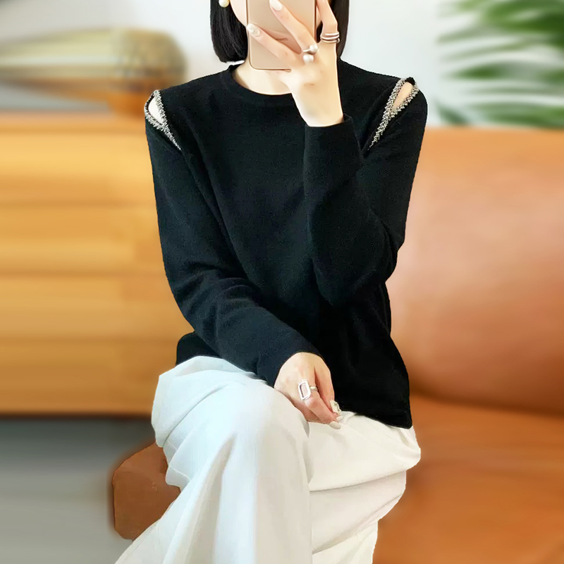 2023早秋新款双肩镂空今年流行好看毛衣黑色灰色羊毛针织衫上衣女