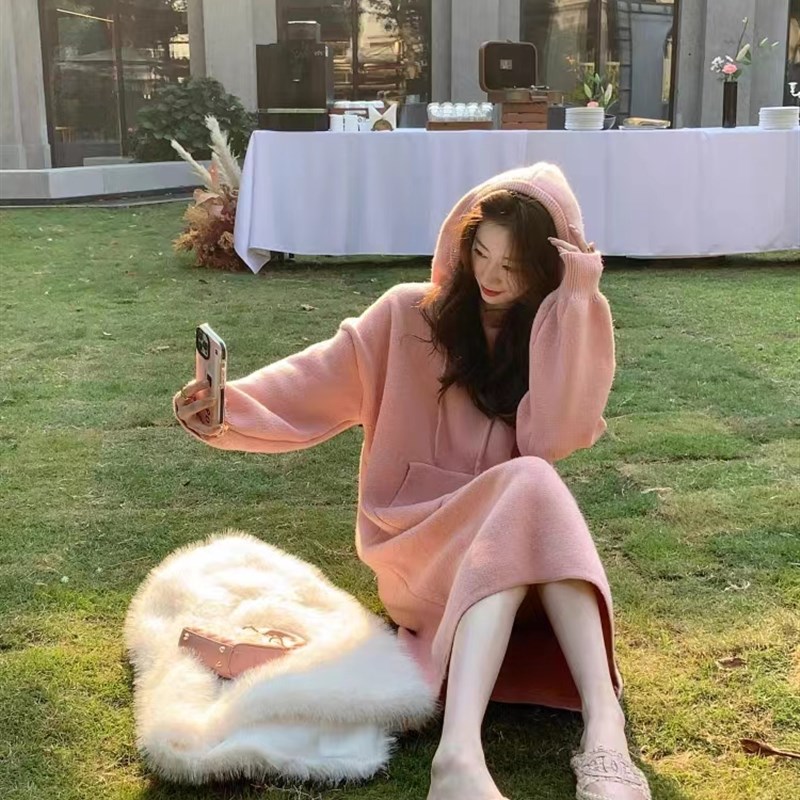 秋冬高级设计感配大衣连帽针织衫女中长款裙女内搭宽松毛衣连衣裙