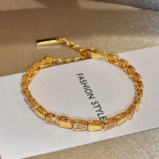 玫瑰金色蛇骨手链女小众设计师高级感轻奢蛇形手镯2026新款手饰品