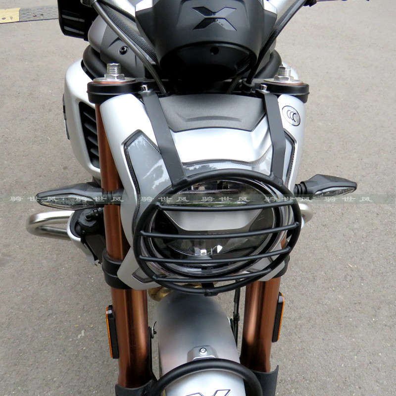 适用春风700CL-X大灯罩改装摩托车灯罩圆形外罩复古前灯罩保护网