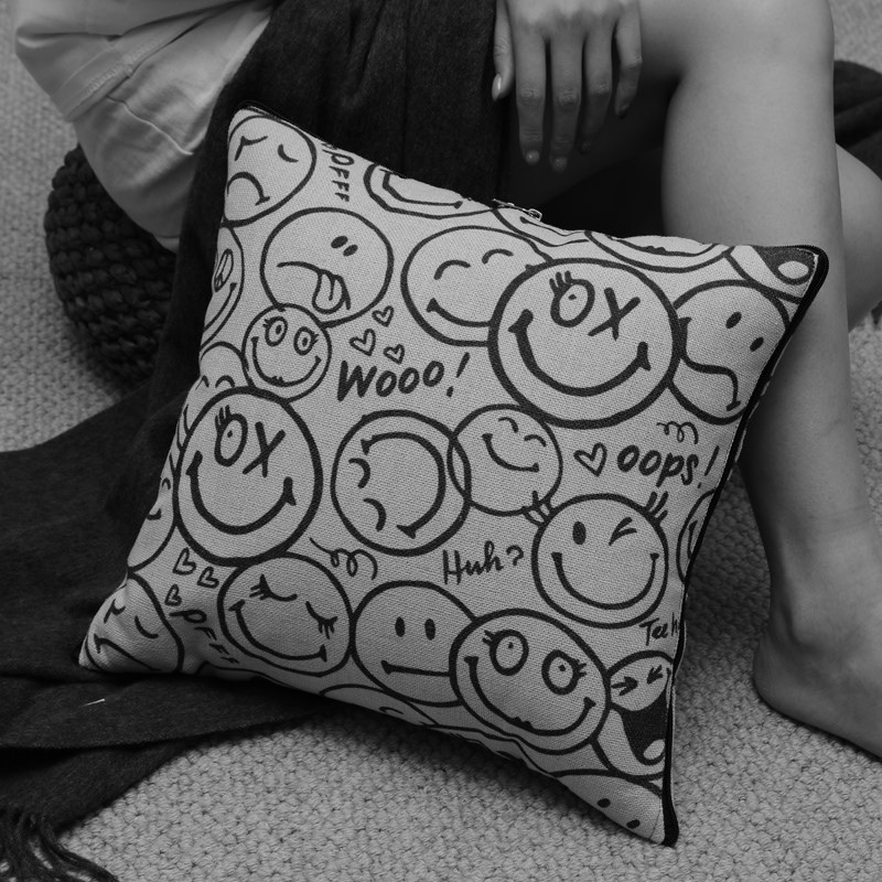 四季通用抱枕被子二合一办公室折叠D俩用午睡车载毯子轻奢沙发靠