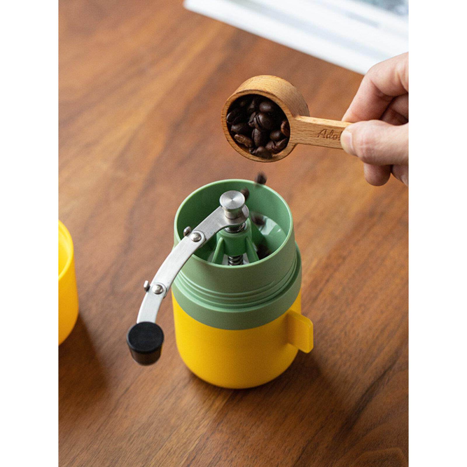 新品手冲咖啡套装手摇磨豆机咖啡手冲壶一体咖啡研磨器咖啡壶挂耳