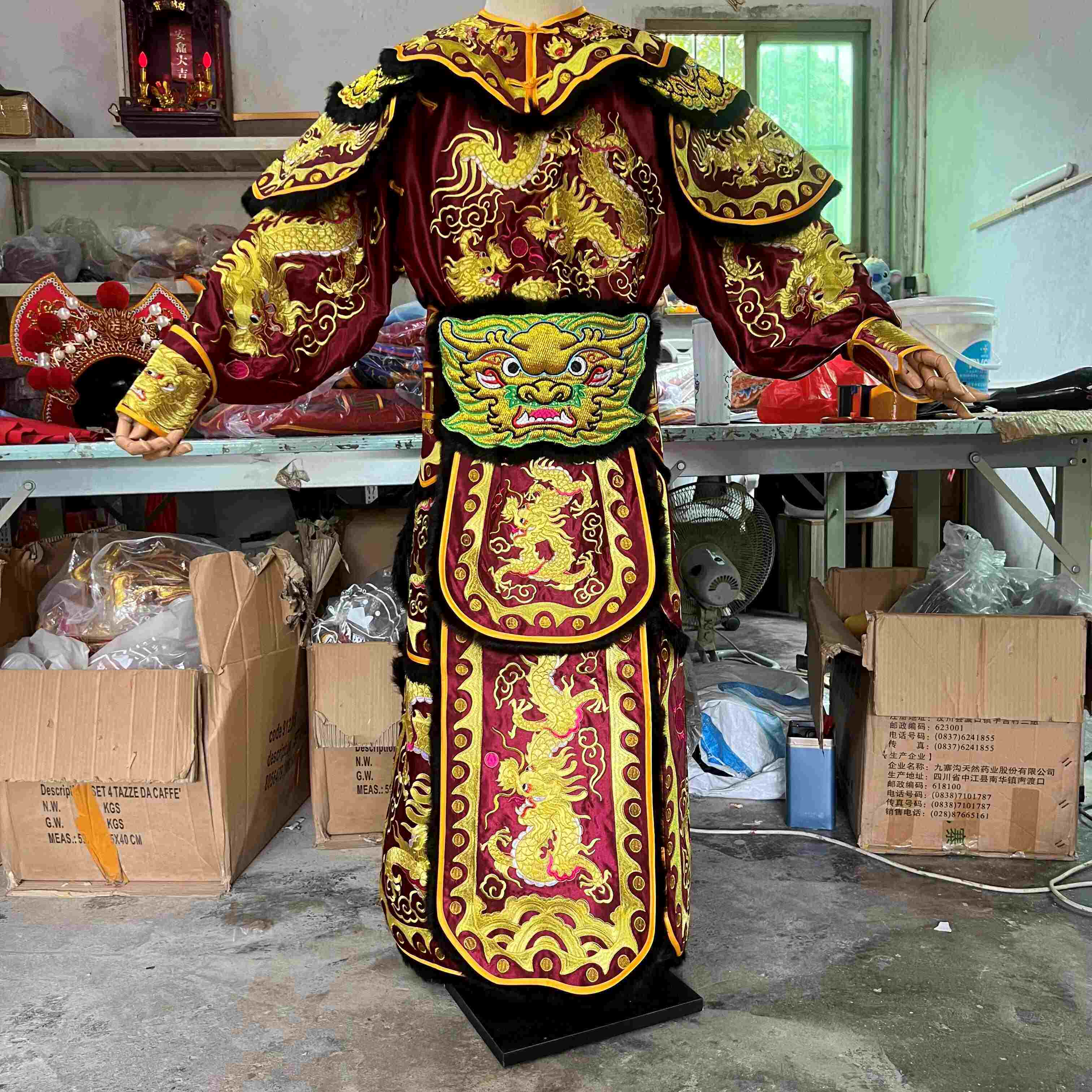 潮汕英歌舞服装白紫正龙