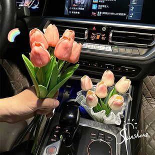 汽车摆件郁金香花束高级感可爱中控台网红车内仿真花仪表台装饰品
