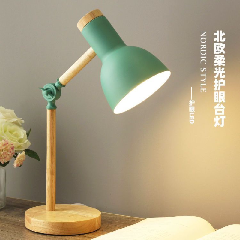台灯护眼书桌大学生学习北欧ins卧室简约木艺床头灯LED创意插电式