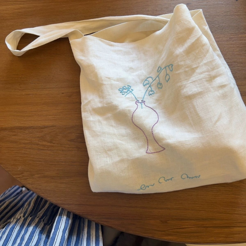 On Our Own 23SS原创 手绘花瓶方底水桶包 单肩布袋