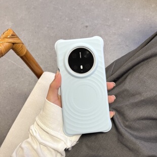 C家壳波漾磁吸液态硅胶适用华为mate60手机壳mate70奶黄色Pura70亲肤软糯防滑耐脏四角加厚防摔P70高级感女