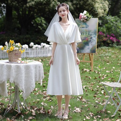 领证小白裙大码登记小礼服法式情侣胖mm显瘦缎面轻婚纱订婚连衣裙