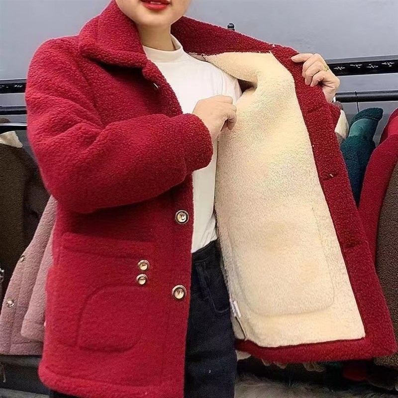 新款加绒加厚双扣羊羔毛妈妈装短款外套保暖外套女上衣中老年秋冬