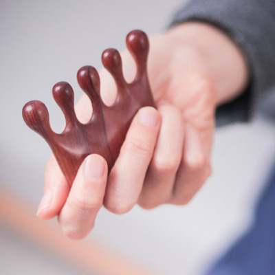 活法儿 酸枝木宽齿梳头皮按摩木梳子少静电女头部经络大齿梳