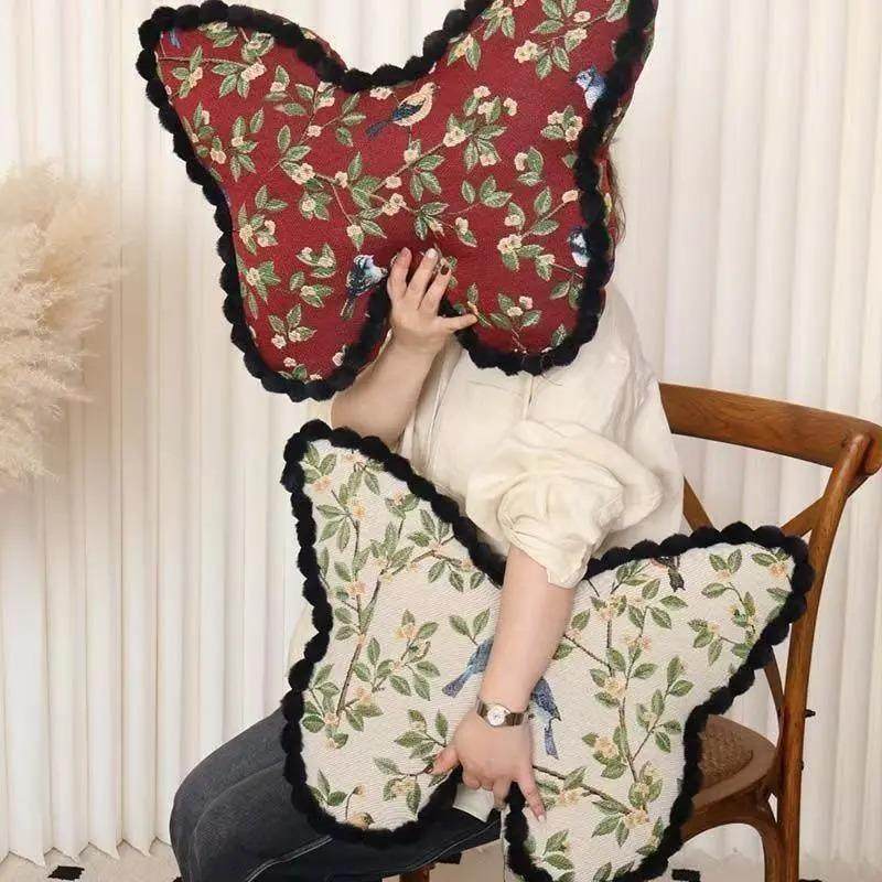 复古风异形抱枕i法式轻奢蝴蝶抱枕高级卧室沙发靠垫后背大号装饰