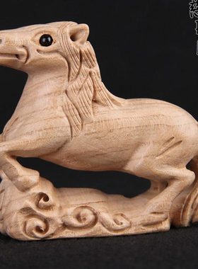 桃木马摆件家居木雕手工环保无漆脚踏祥云