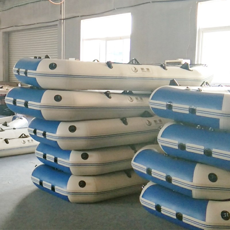 厂家直销抗洪防汛招投标加厚耐磨充气橡皮艇船冲锋舟带马达现货