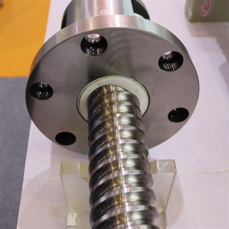 供应冷轧不锈钢高精度滚珠丝杆副 多头传动往复螺母滚珠螺杆