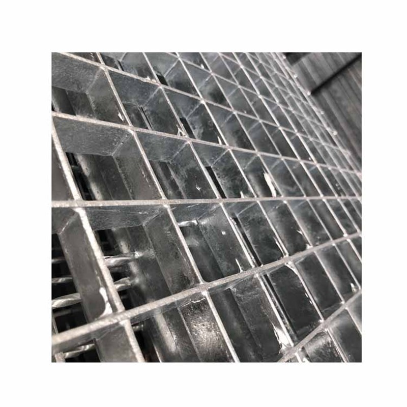 建筑工地楼梯踏步板 异型钢格板沟盖板 平台踏步重型插接栅格板