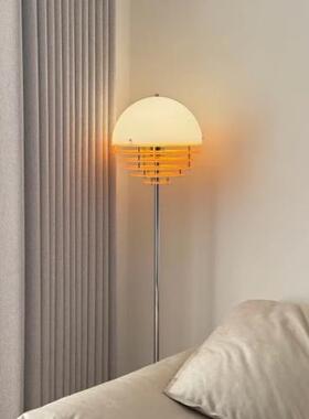 北欧太空时代日落橙色落地灯卧室书房包豪斯创意立式ins床头台灯