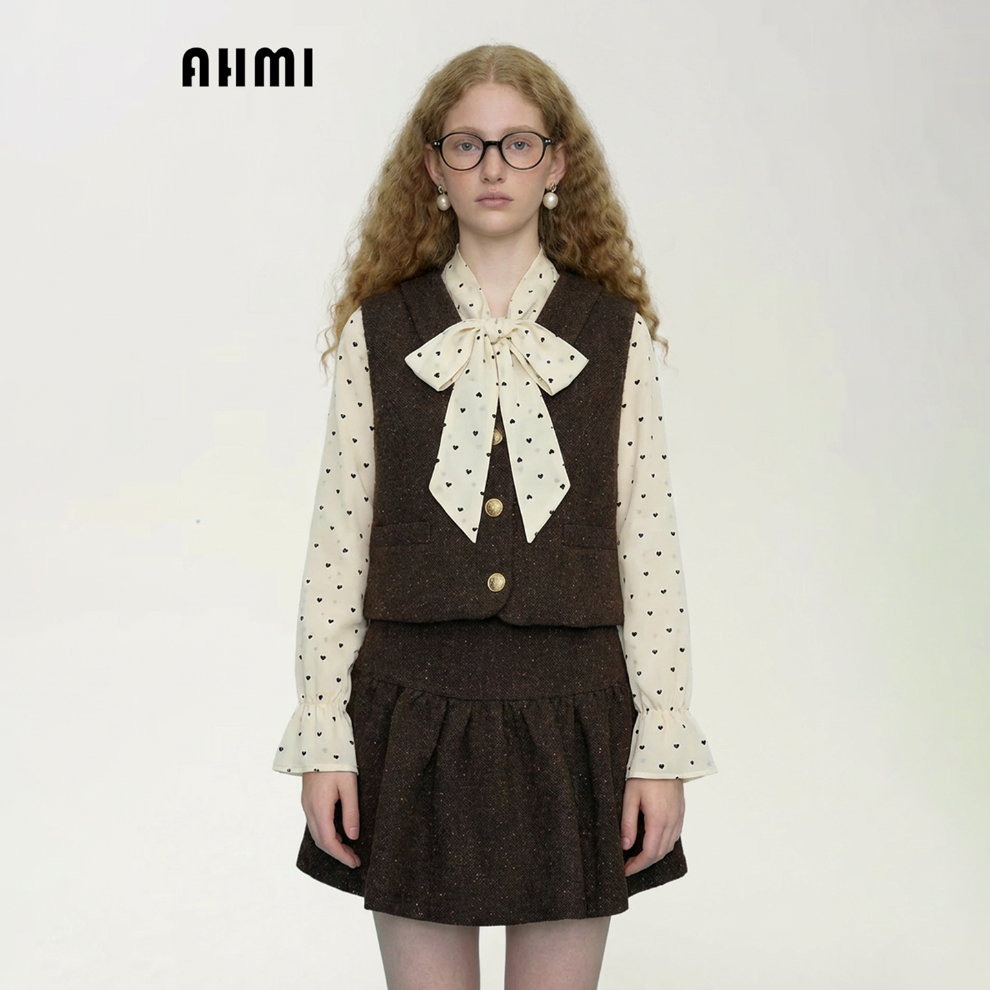 AHMI"英伦雅序"咖色复古毛呢两件套女冬季2026新款马甲短裙套装裙,女装/女士精品,时尚套装,淘宝优惠券,粉丝福利购,淘宝优惠卷