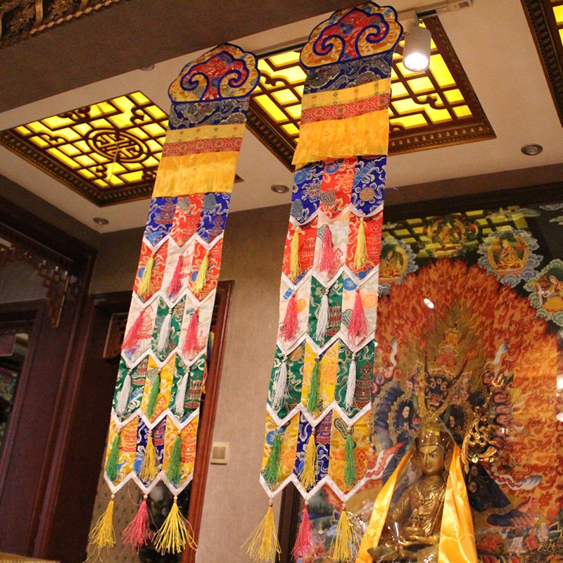 藏传布艺佛堂装饰八吉祥挂幅手工尕棚堆绣幢幡佛幡八宝长竖幡