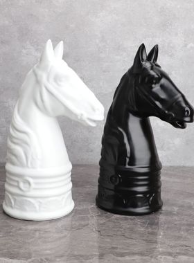 简约现代树脂黑白马头样板房售楼部客厅书桌桌面软装饰品摆件