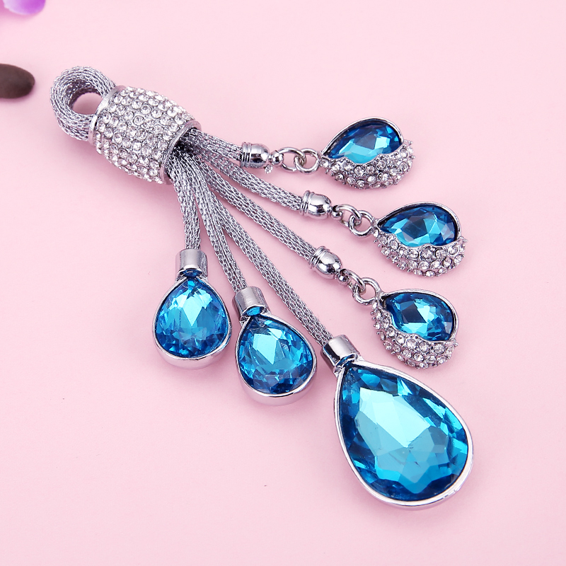 618钜惠汽车钥匙扣环链挂件女男士车载镶钻水晶可爱挂件内饰用品