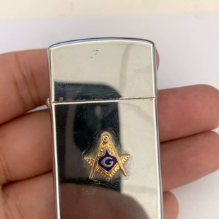 [维修]Zippo96年贴章共济会纤巧机，配同期内胆，成色如图，需要