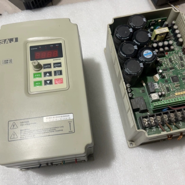 三晶变频器 V7R5G3/V011P3，重载7.5千瓦，轻载